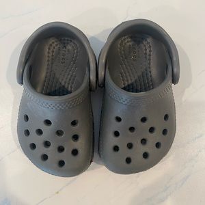 Toddler crocs